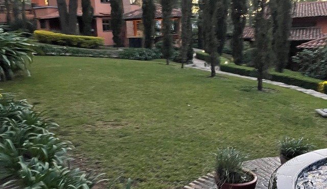 Tulipán Cabaña 100% de Lujo con Hermosos Jardines y Fuentes Iluminadas