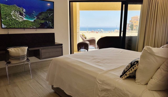 Unit 150- Casa Kelly - OCEANFRONT Fully Renovated!