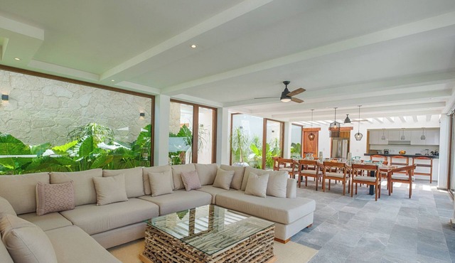 Upscale villa in gated community of Yal Ku Ha with Lagoon access!
