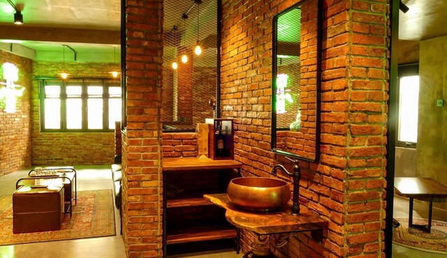 Urban Hotel