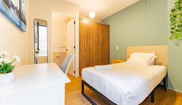 VH | Suite | Located in Luxurious House |184