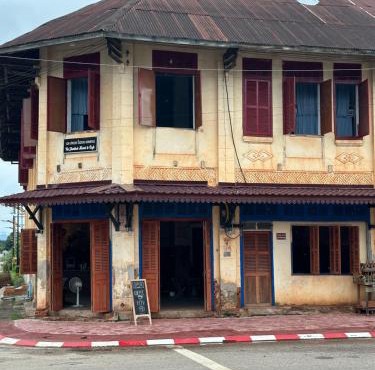 Via Thakhek Hostel & Cafe