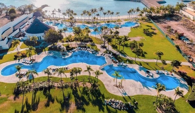 Villa 110: Private Pool & BNayar Beach Club Access