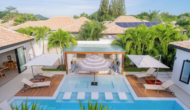 Villa Thalias a NEW modern tropical balinese style