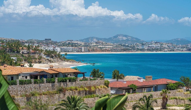 VILLAS DEL MAR OCEAN SIDE VILLA 4 BEDROOM WITH PRIVATE POOL AND JACUZZI