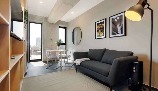 w* | Well-Appointed 2BR w/Balcony in Tabacalera