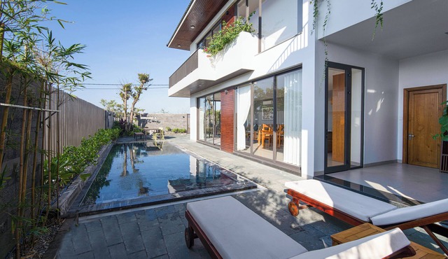 Walkable Beach/10min to the Old Town/Private Pool