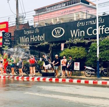 Win Hotel Vang Vieng