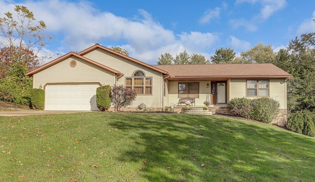 Work & Relax! Spacious Ontario Home w/Pool in Ontario