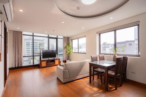 XÔI Sakamoto Suites Kim Ma