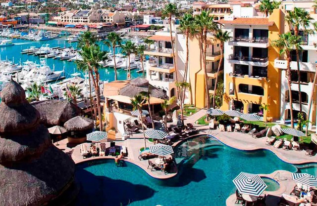 Attractive Location 2BR Family Suite at Los Cabos
