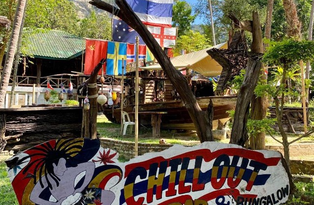 Chill Bar Bungalows 