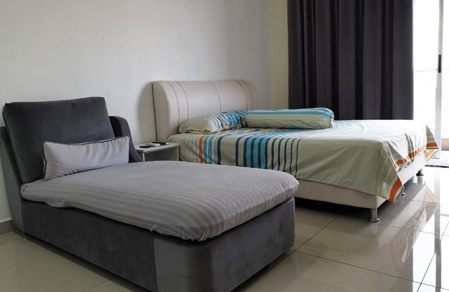 D'Carlton residence | 1-4 Guest | Near CIQ & IKEA