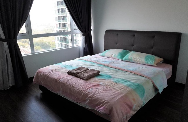 DCarlton Residence 1508 | Near Custom CIQ and IKEA
