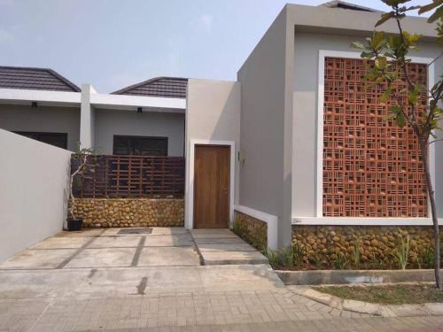 O Villa Ubud Anyer 