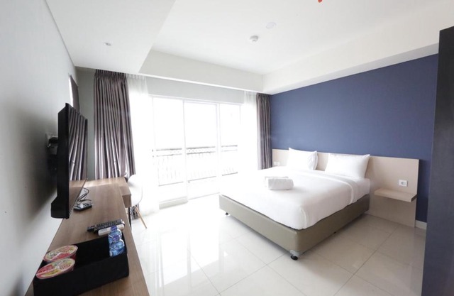 Modern Stylish Studio Plus at Greko Apartment Bandung By Travelio
