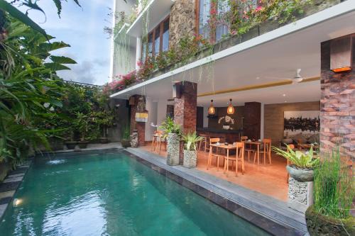 Ubud Valley Atmosphere 