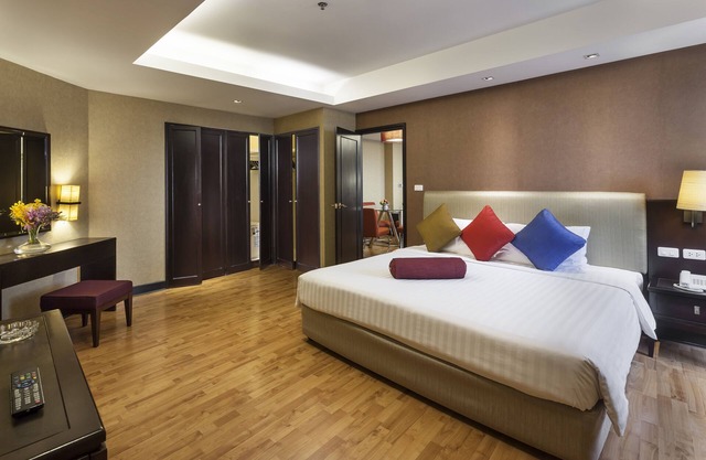 One Bedroom Suite in heart of the city (A45)