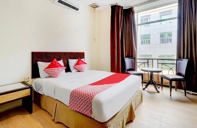 OYO 90351 Hotel Five Star 1