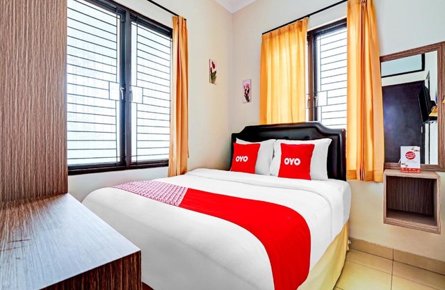 OYO Life 90211 I-sidji Inn