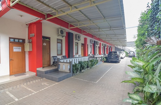 RedDoorz Near Ipdn 2