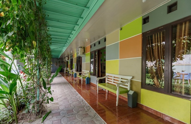 RedDoorz Syariah @ Colomadu 2
