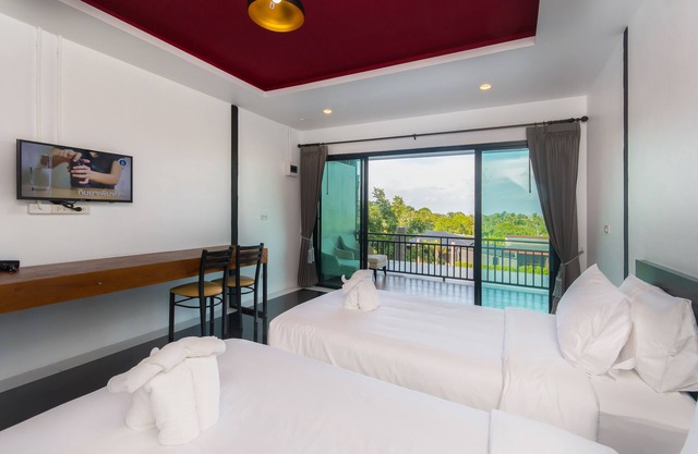Room Only · Deluxe with Garden View Room, 16min to Phuket Old Town