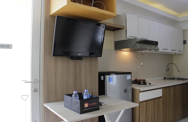 Simply Modern 2Br Apartment at The Jarrdin Cihampelas