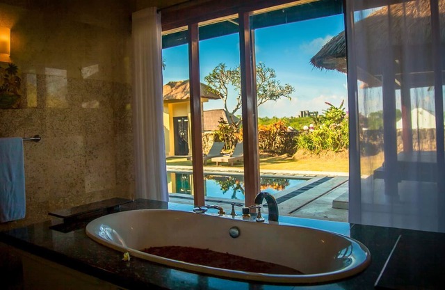 Spacious 2 Bedroom Villa, Private Swimming Pool