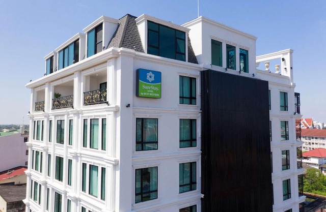 Surestay Hotel 