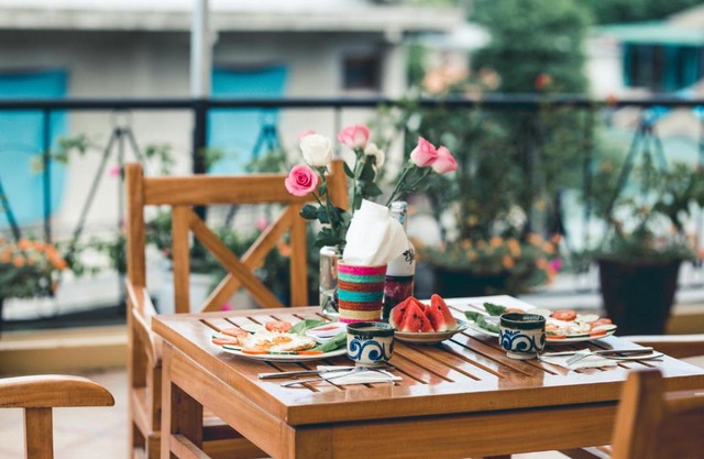 Hillside Homestay Hue Mansion 