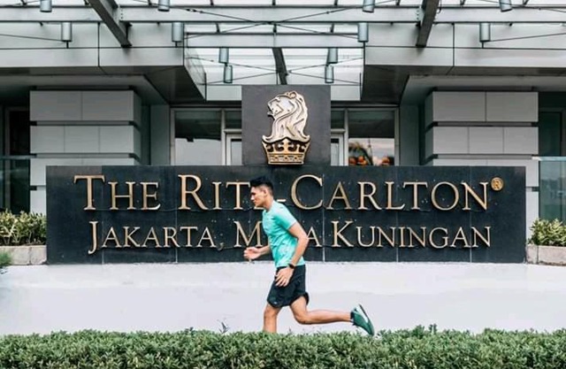 The Ritz-Carlton Jakarta, Mega Kuningan