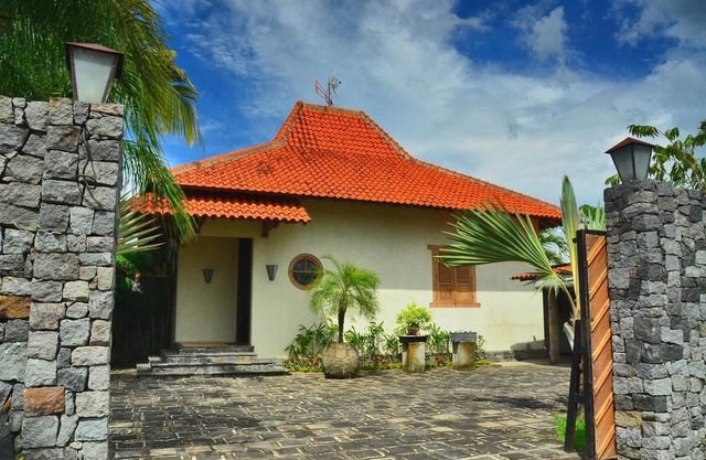 Villa Aquin