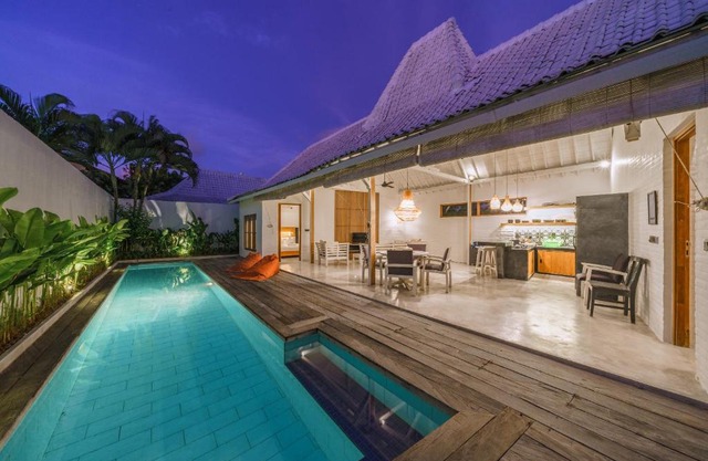 Villa Kazz 1 - Villa 1 Joglo style - 2 bdr - AMAZING LOCATION