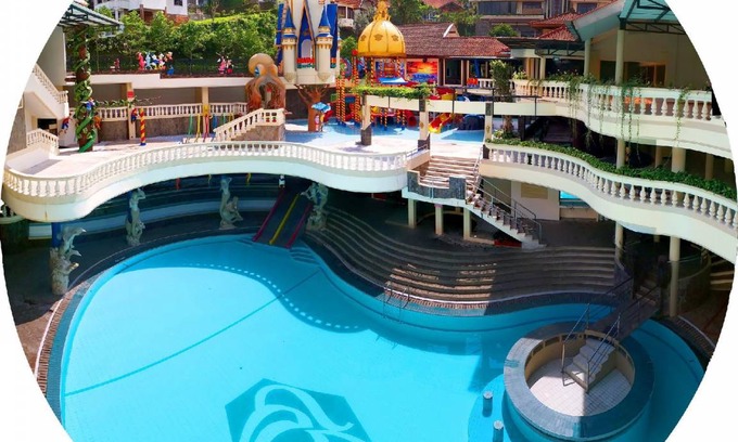 Trawas Resort | 100 m² Resort ∙ 2 bedrooms ∙ 127 guests