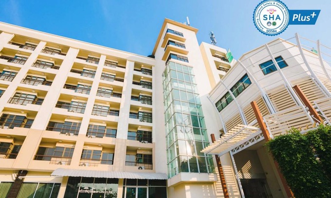 Nakhon Pathom Apartment | 100 m² Serviced apartment ∙ 3 bedrooms ∙ 6 guests