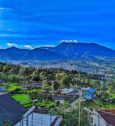 Cisarua Villa | 1000 m² Villa ∙ 6 bedrooms ∙ 50 guests