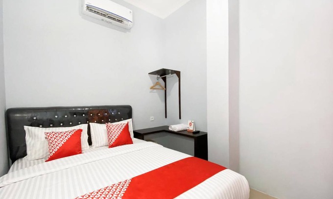 Padang Hotel | 11 m² Hotel ∙ 10 guests