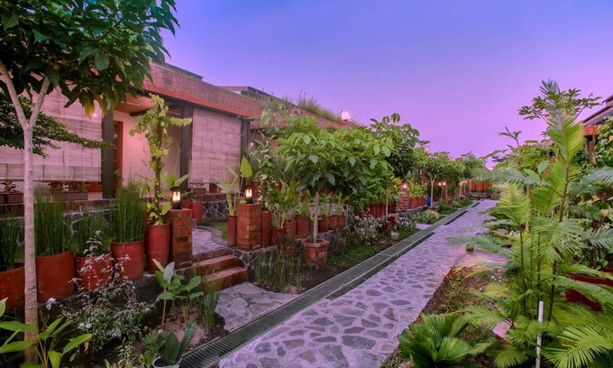 Candi Binangun Hotel | 110 m² Hotel ∙ 2 bedrooms ∙ 4 guests