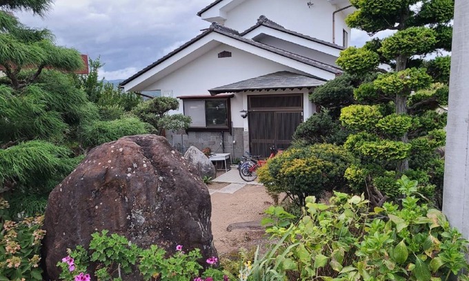 Tomi House | 115 m² House ∙ 3 bedrooms ∙ 6 guests