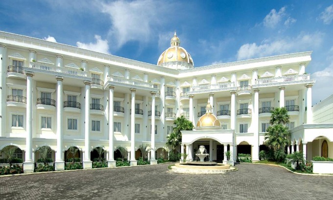 Cipanas Resort | 119 m² Resort ∙ 13 guests