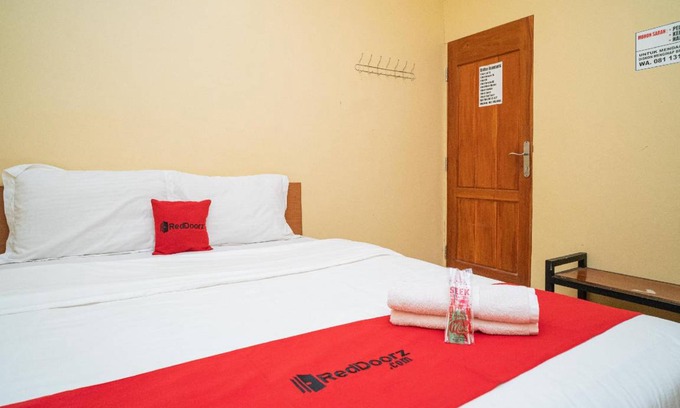 Kenjeran Bed & Breakfast | 12 m² Bed and breakfast ∙ 3 guests