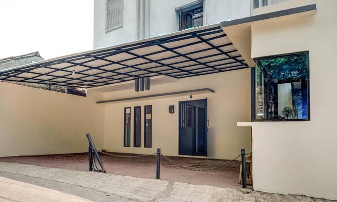 Depok Hotel | 12 m² Hotel ∙ 10 guests