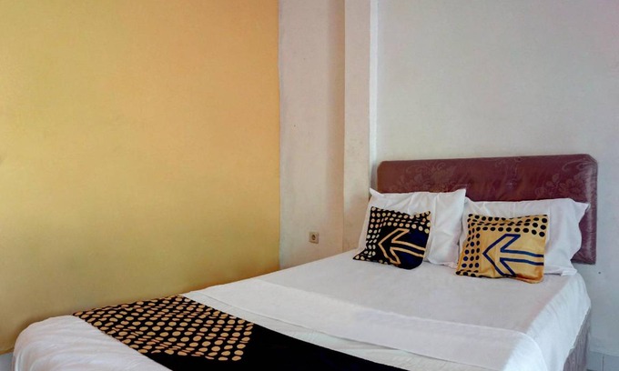 Pelabuhan Ratu Hotel | 12 m² Hotel ∙ 2 guests