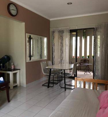 Sentul City House | 120 m² House ∙ 2 bedrooms ∙ 6 guests