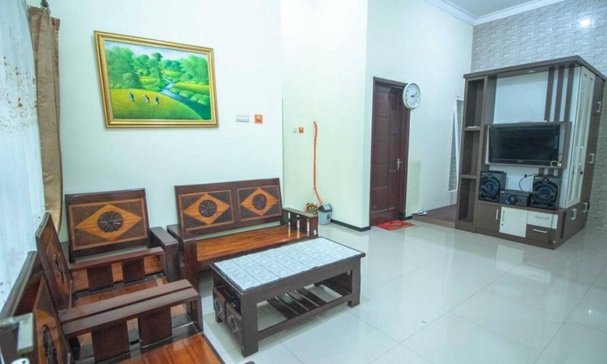 Sidomulyo Villa | 120 m² Villa ∙ 2 bedrooms ∙ 10 guests