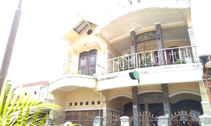 Condongcatur Villa | 120 m² Villa ∙ 4 bedrooms ∙ 12 guests