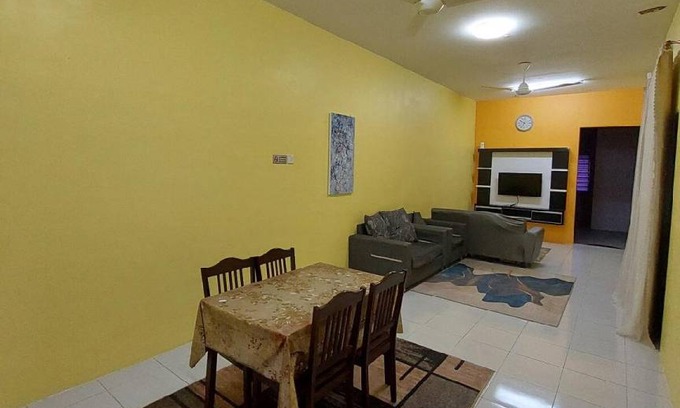 Jerantut House | 1200 m² House ∙ 4 bedrooms ∙ 9 guests