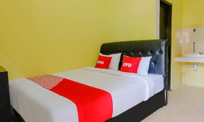 Madiun Hotel | 14 m² Hotel ∙ 2 guests