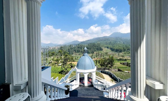 Ciwidey Villa | 1400 m² Villa ∙ 3 bedrooms ∙ 10 guests